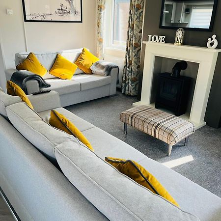 Brackencroft Lodge With Hot Tub York Dış mekan fotoğraf